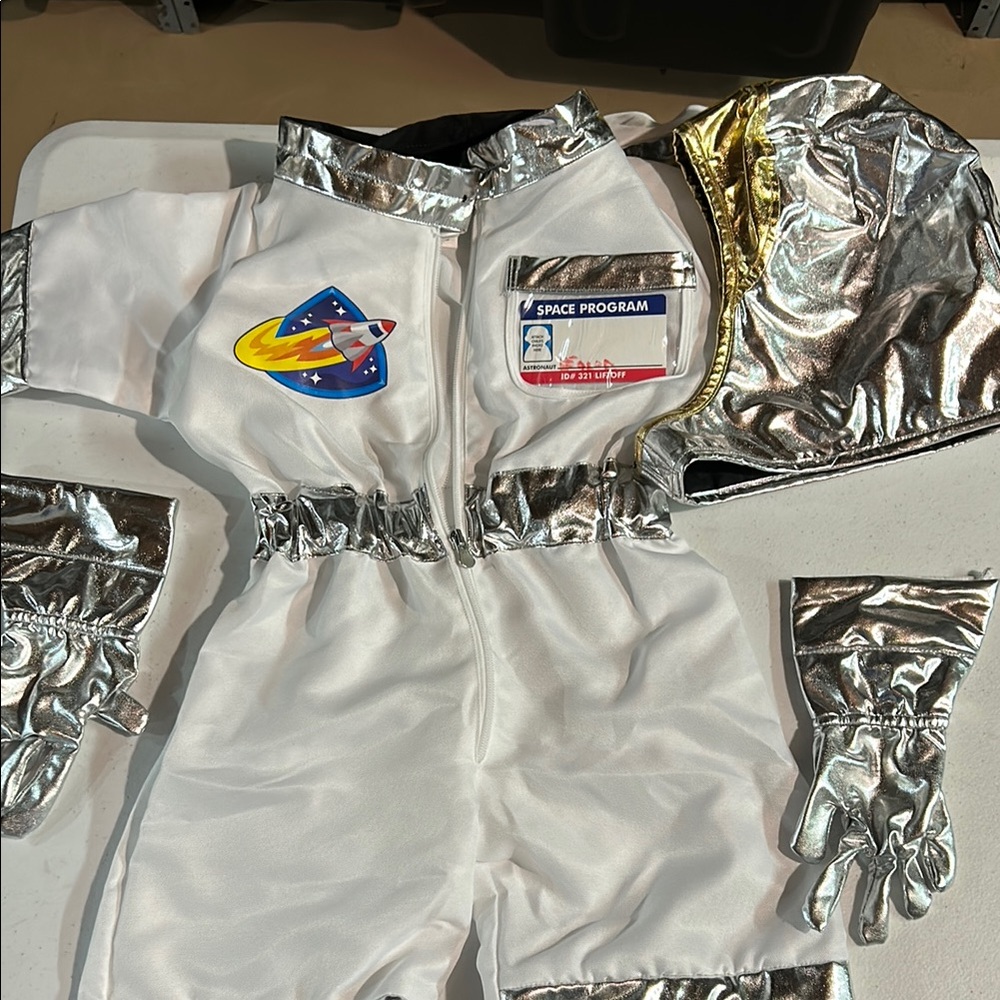Kids play astronut Silver and White Space Costume